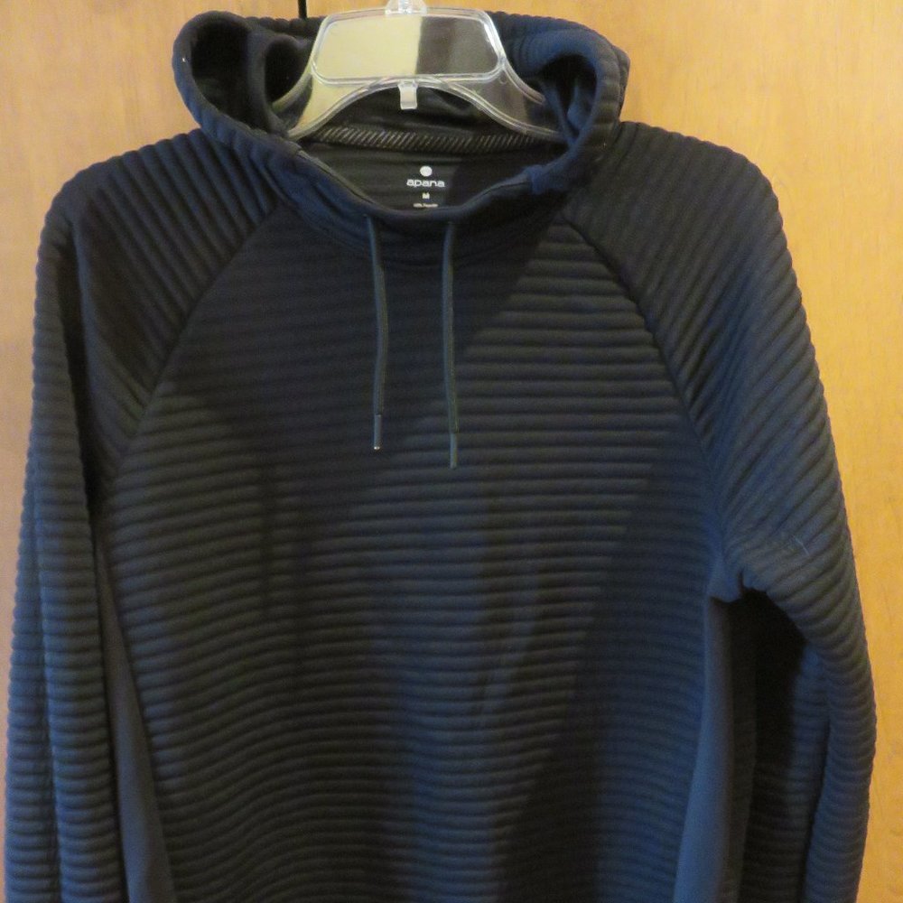 Apana medium black hooded lightweight shirt, nwot